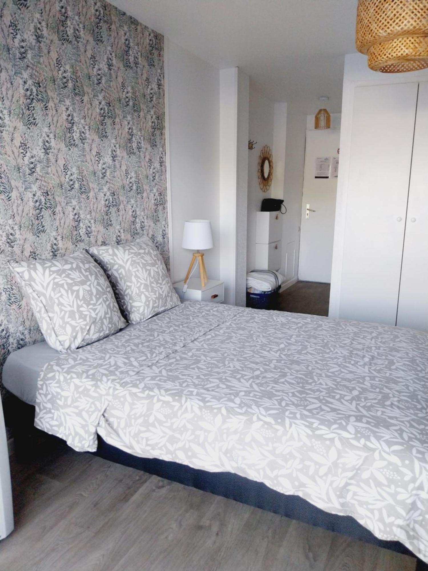 studio calme et paisible avec piscine et parking privé Balaruc-les-Bains Extérieur photo